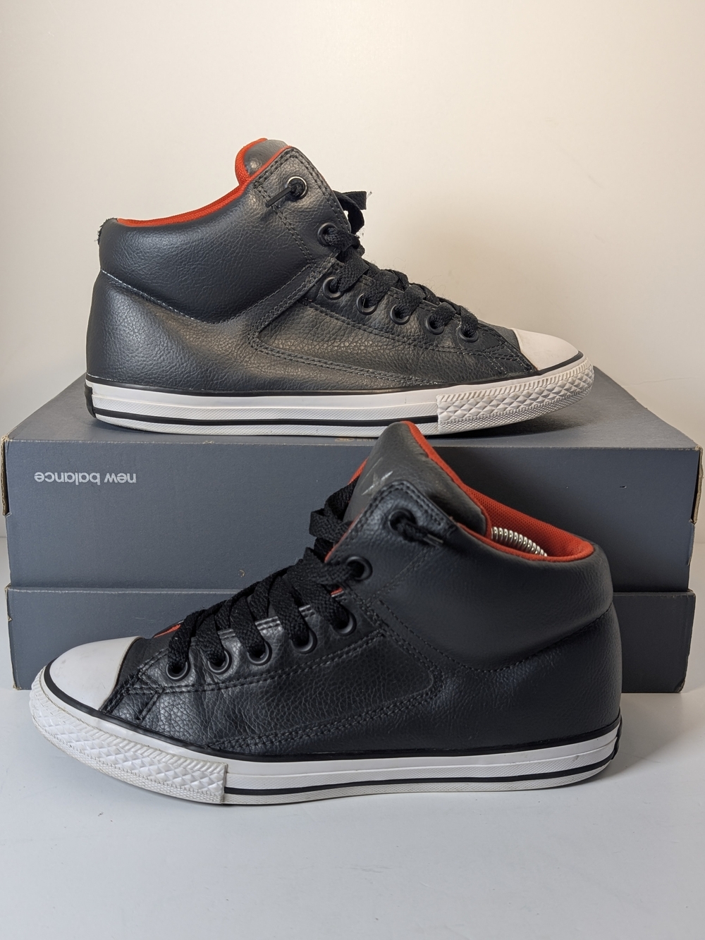 Converse All Star Junior Size 5.5 Leather High-Tops